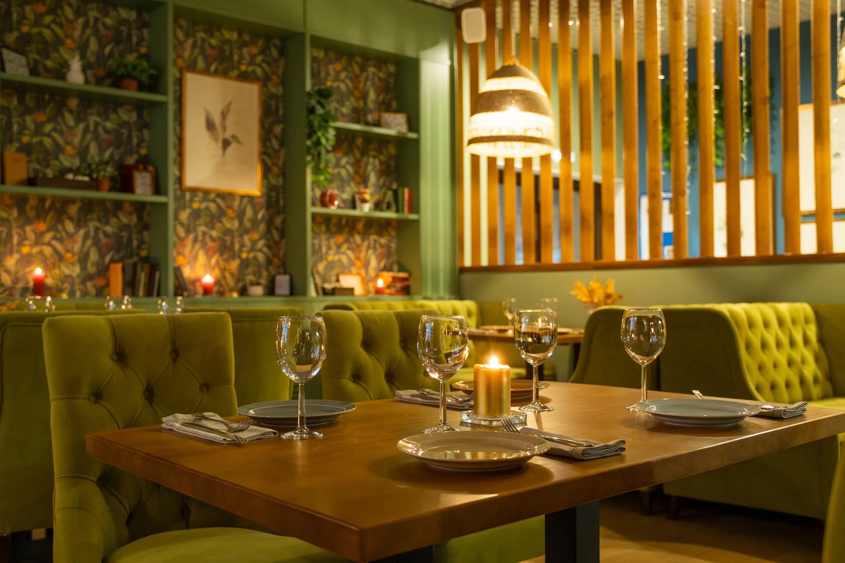 Кашмир кафе спб. Ресторан панорама в высоцком екатеринбург. Ужин екатеринбург. Еда в ресторане. Кафе итальянцы екатеринбург.